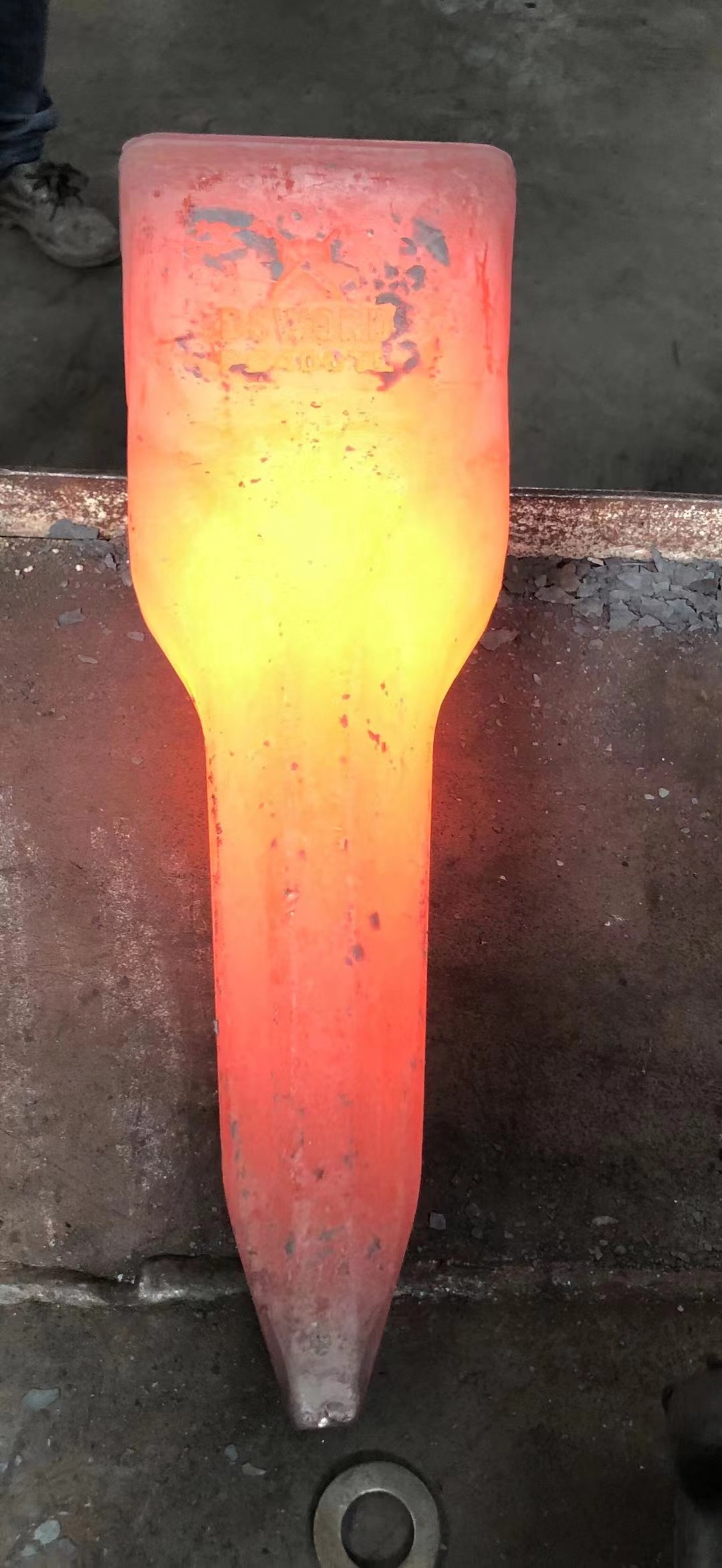 forging-teeth